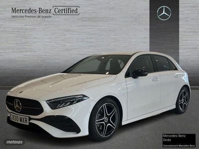 Blanco Usado 2024 Mercedes A200 AMG line Berlina | 34.900 € (Precio justo)