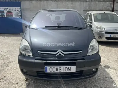 Usado Citroën Xsara Picasso 92 CV (67 kW) 2006 Gris / plata Monovolumen