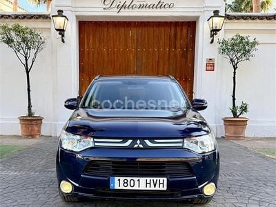 Usado Mitsubishi Outlander Motion 150 CV (110 kW) 2014 Azul SUV