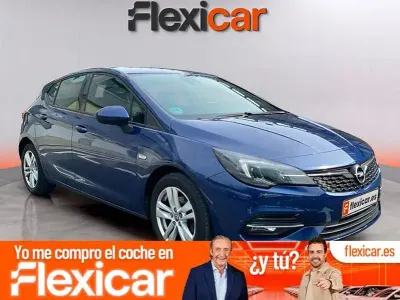 Usado Opel Astra Business Elegance 130 CV (95 kW) 2020 Azul Berlina