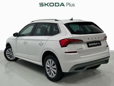Usado Skoda Kamiq Ambition 110 CV (80 kW) 2022 Blanco SUV