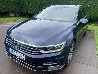 Usado VW Passat Sportline 239 CV (175 kW) 2016 Azul Familiar