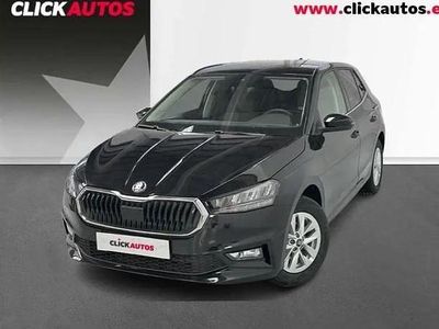 Usado Skoda Fabia Selection 95 CV (69 kW) 2025 Blanco Utilitario