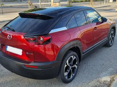 Usado Mazda MX30 Makoto 170 CV (125 kW) 2024 Granate SUV