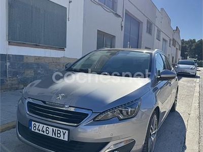 Usado Peugeot 308 SW GT-line 130 CV (95 kW) 2015 Gris / plata Familiar