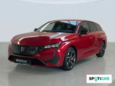 Usado Peugeot 308 Allure 130 CV (95 kW) 2022 Rojo Familiar