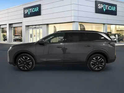Usado Peugeot 5008 Allure 145 CV (106 kW) 2025 Gris SUV