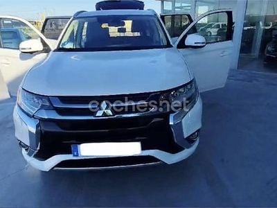 Mitsubishi Outlander P-HEV