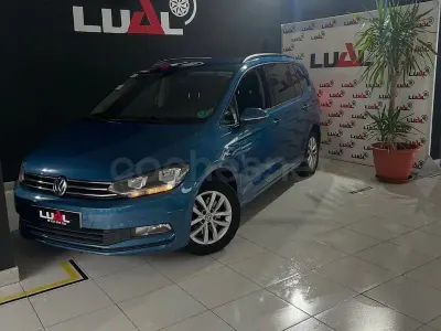 Usado VW Touran Advance 115 CV (84 kW) 2017 Azul Monovolumen