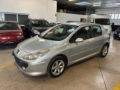 Usado Peugeot 307 110 CV (80 kW) 2007 Gris / plata Berlina