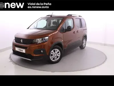 Usado Peugeot Rifter GT-line 131 CV (96 kW) 2019 Monovolumen