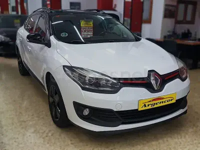Usado Renault Mégane GrandTour Business 110 CV (80 kW) 2014 Blanco Familiar