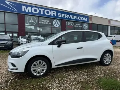 Usado Renault Clio IV Life 75 CV (55 kW) 2017 Blanco Utilitario