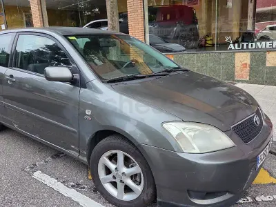 Usado Toyota Corolla Sol 116 CV (85 kW) 2003 Beige Berlina