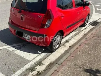 Usado Hyundai i10 Style 66 CV (48 kW) 2008 Rojo Utilitario