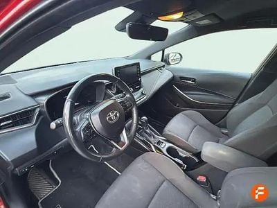 Używany Toyota Corolla Active 122 KM (89 kW) 2021 Czerwony