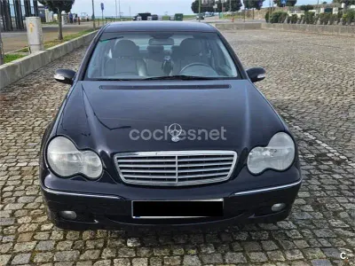 Usado Mercedes C320 Elegance 218 CV (160 kW) 2002 Azul Berlina