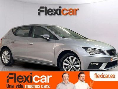 Usado Seat Leon Style 110 CV (80 kW) 2018 Gris Utilitario