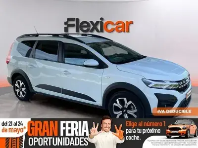 Usado Dacia Jogger Expression 110 CV (80 kW) 2023 Blanco Monovolumen
