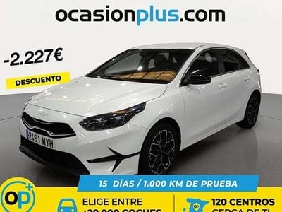 Usado Kia Ceed Style 101 CV (74 kW) 2025 Blanco Utilitario