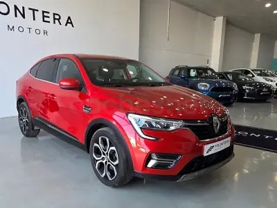 Usado Renault Arkana Zen 145 CV (106 kW) 2022 Rojo SUV