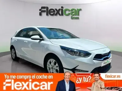 Usado Kia Ceed 136 CV (100 kW) 2023 Blanco Utilitario