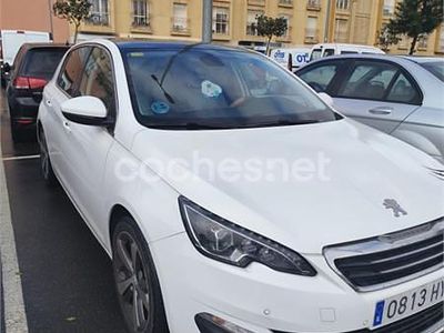 Usado Peugeot 308 Allure 130 CV (95 kW) 2014 Blanco Berlina