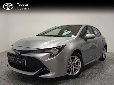 Usado Toyota Corolla Active 122 CV (89 kW) 2022 Gris / plata Berlina