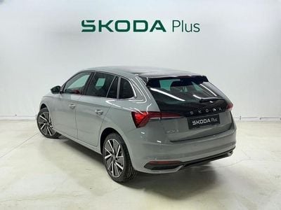 Usado Skoda Scala 150 CV (110 kW) 2025 Gris Utilitario