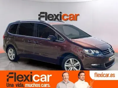 Usado VW Sharan Advance 184 CV (135 kW) 2017 Rojo Monovolumen