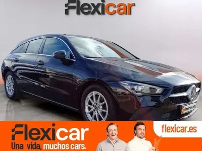 Usado Mercedes CLA180 116 CV (85 kW) 2021 Negro Berlina