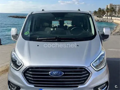Usado Ford Tourneo Custom Titanium X 170 CV (125 kW) 2023 Gris / plata Van