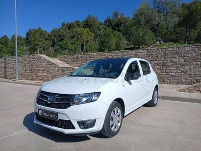 Usado Dacia Sandero Lauréate 90 CV (66 kW) 2017 Blanco Berlina