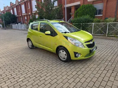 Usado Chevrolet Spark LS 81 CV (59 kW) 2010 Verde Utilitario