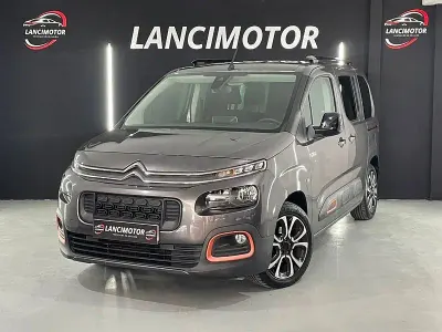 Usado Citroën Berlingo Shine 102 CV (75 kW) 2019 Gris / plata Monovolumen
