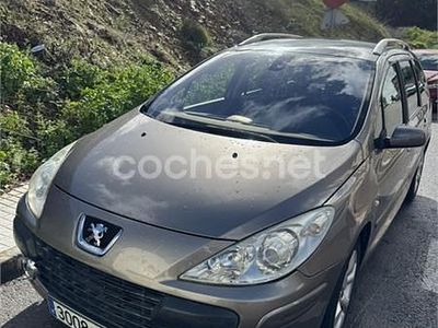 Usado Peugeot 307 90 CV (66 kW) 2006 Gris / plata Familiar