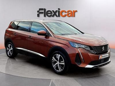 Usado Peugeot 5008 Allure 131 CV (96 kW) 2021 Marrón SUV