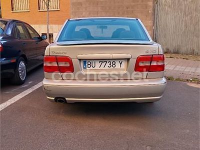 Usado Volvo S70 140 CV (102 kW) 2000 Gris / plata Berlina