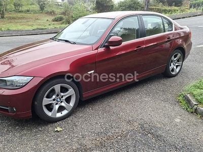 Usado BMW 318 Exclusive 143 HP (105 kW) 2010 Vermelho Sedan