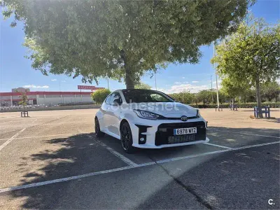 Usado Toyota Yaris 261 CV (191 kW) 2024 Blanco Utilitario