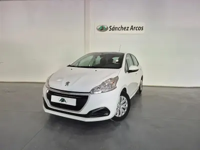Usado Peugeot 208 Access 75 CV (55 kW) 2017 Blanco Utilitario