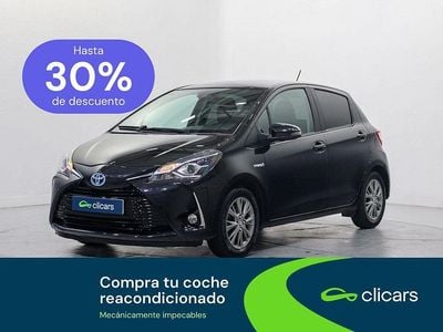 Usado Toyota Yaris Hybrid Active 100 CV (73 kW) 2018 Negro Berlina