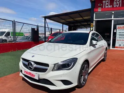 Usado Mercedes CLA200 Shooting Brake Urban 136 CV (100 kW) 2015 Blanco Familiar