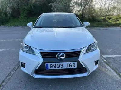 Usado Lexus CT200h Sport Line 136 CV (100 kW) 2015 Blanco Berlina