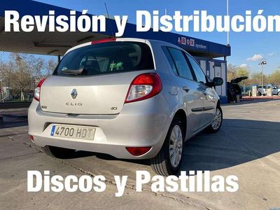 Usado Renault Clio II Expression 88 CV (64 kW) 2011 Plateado Utilitario