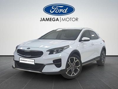 Usado Kia XCeed 136 HP (100 kW) 2021 Branco SUV