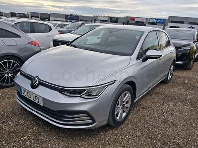 Usado VW Golf VIII Life 110 CV (80 kW) 2021 Gris / plata Berlina