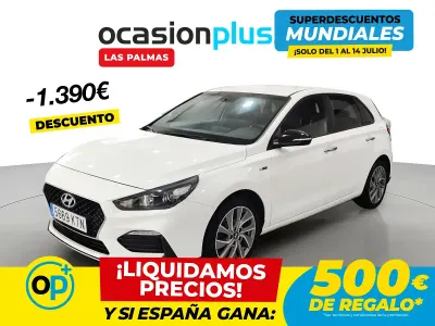 Usado Hyundai i30 N Line 120 CV (88 kW) 2019 Blanco Berlina