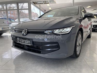 Usado VW Golf VIII 116 CV (85 kW) 2025 Gris / plata Berlina