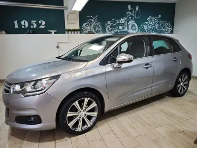 Usado Citroën C4 Live 99 CV (72 kW) 2016 Gris / plata Berlina